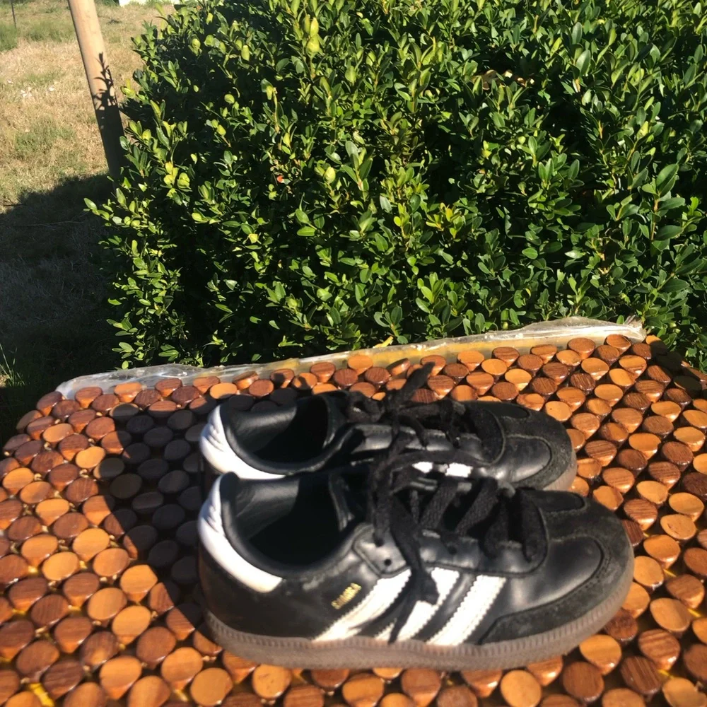 Adidas Samba Boys Black Athletic Sneakers with White Stripes Size 11K
